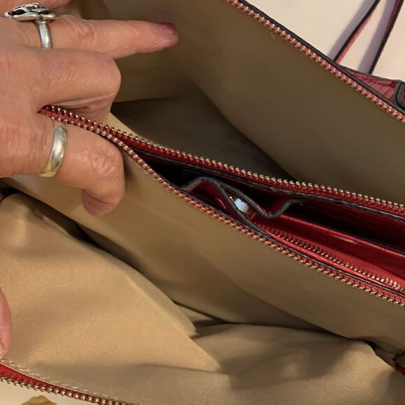 Dana Buchman pink handbag with Crossbody strap included NWOT. - Picture 8 of 12